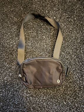 lululemon athletica Black Sling Waist Bag